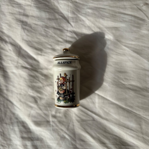 Mj Hummel Spice Jars - 7 - Picture 5 of 9